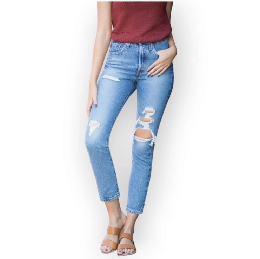 Levi's 501 Skinny Jeans Premium Denim Distressed Ankle Fit Nice as Pie Size 28